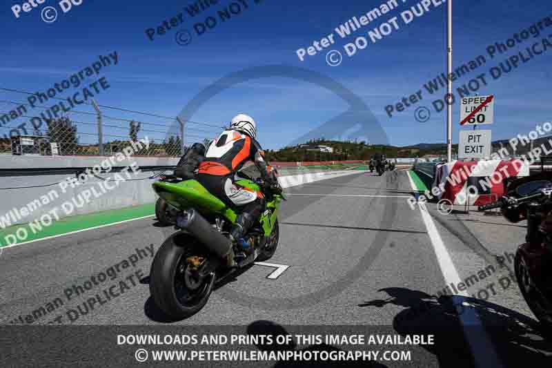 motorbikes;no limits;peter wileman photography;portimao;portugal;trackday digital images